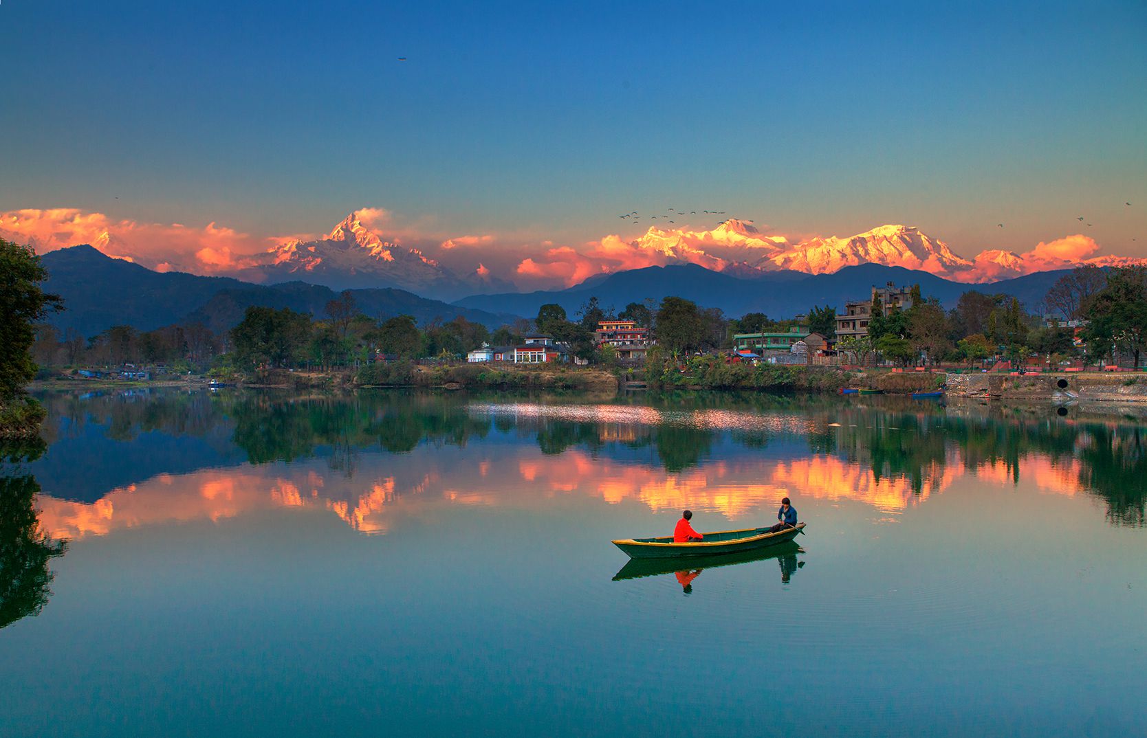 尼泊尔费瓦湖风光