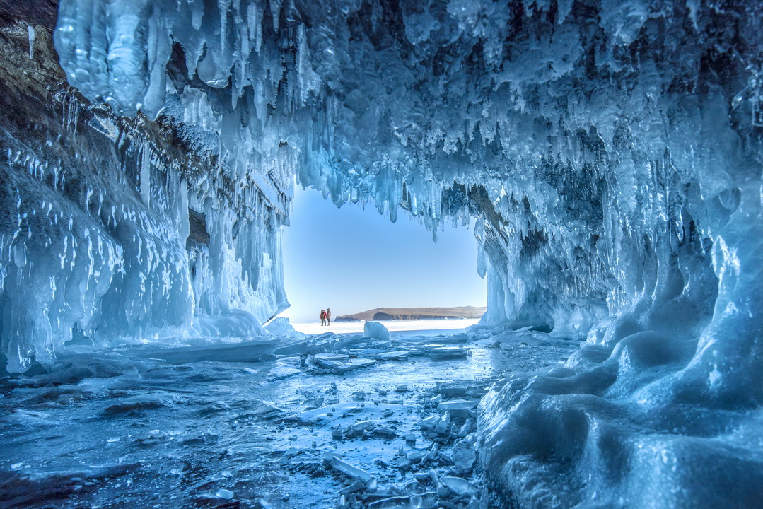 2024.2.13 蓝冰世界—春节贝加尔湖蓝冰、冰裂和气泡冰摄影团
