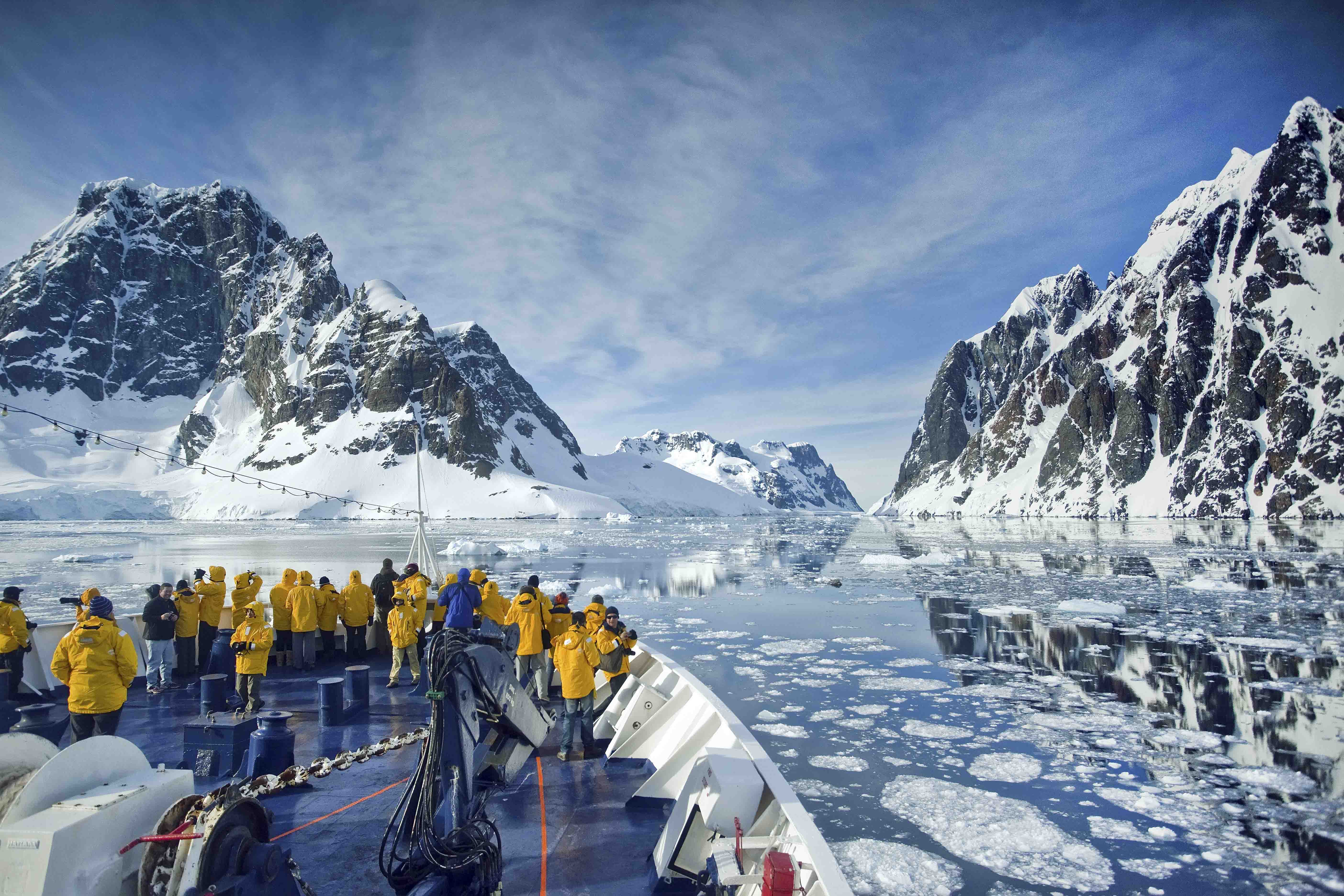 南极四岛及穿越南极圈深度探险摄影团（福克兰群岛、南乔治亚岛、南设德兰群岛、南极半岛、伊瓜苏大瀑布）